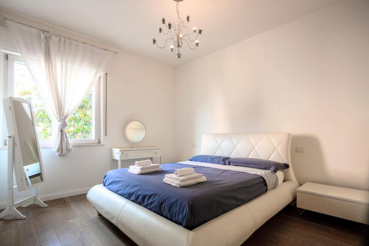 L'Oasi Della Pace - Confortevole E Vicino A Tutto Apartamento Chiaravalle Exterior foto