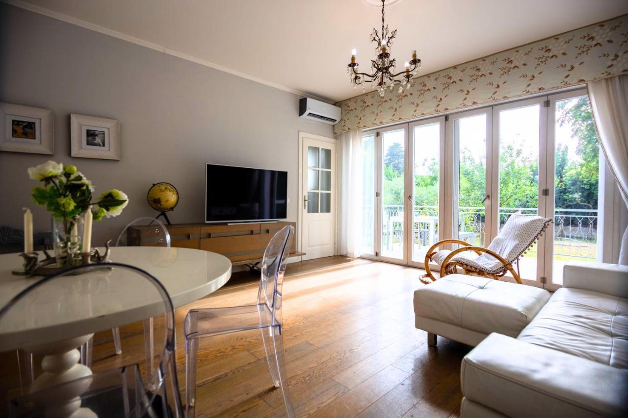 L'Oasi Della Pace - Confortevole E Vicino A Tutto Apartamento Chiaravalle Exterior foto